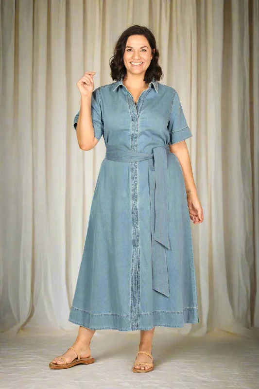 Anna Chambray Maxi Dress in Light Wash Stylish Longline Maxi Dress