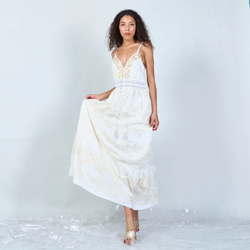 Embroidered maxi dress with lace trim wholesale Chic Summer Maxi Dress