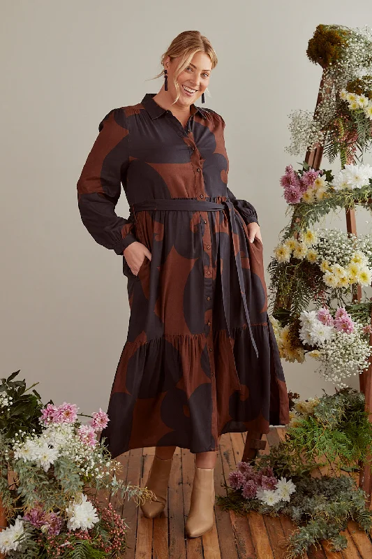 Ginette Long Sleeve Maxi Dress in Soho Trendy V-Neck Maxi Dress