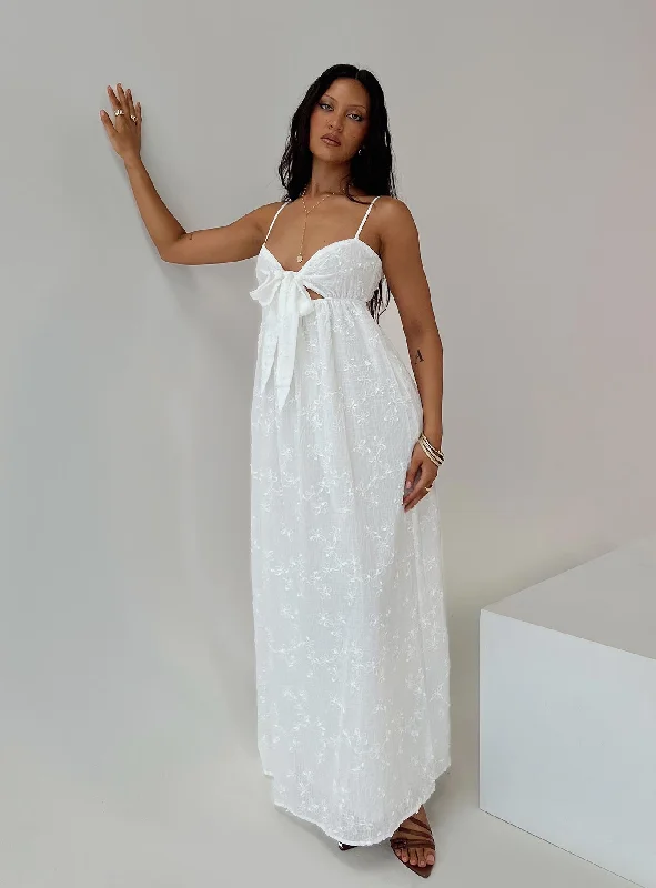 Granno Maxi Dress White Fashionable Off-Shoulder Maxi Dress
