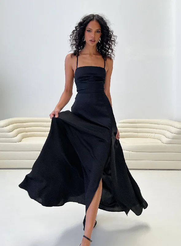 Kerwin Maxi Dress Black Comfortable Plunging Neckline Maxi Dress