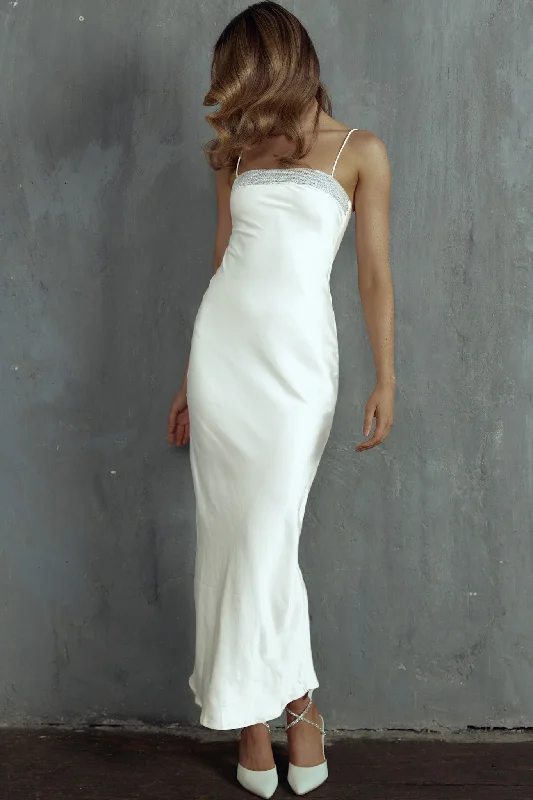Making Headlines Diamante Neckline Maxi Dress White Cozy Longline Maxi Dress
