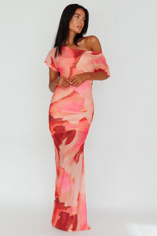 Tumi Short Sleeve Maxi Dress Printed Red Comfortable Long-Sleeve Maxi Dress