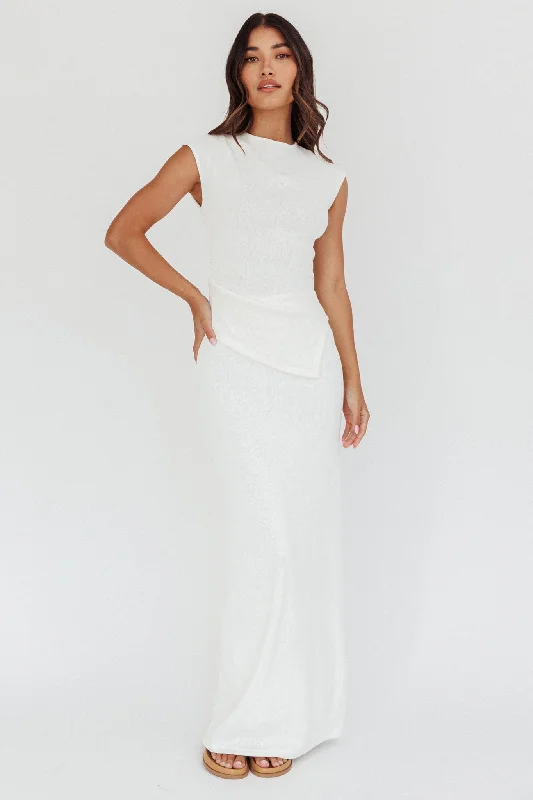 Calculated Ribbed Knit Maxi Skirt White spandex blend skirt