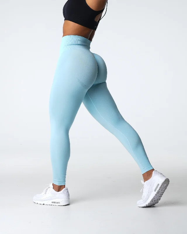 Pastel Blue Contour Seamless Leggings Stylish Sporty Performance Leggings