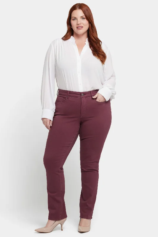 Marilyn Straight Jeans In Plus Size - Dark Cherry Elegant Tapered Leg Denim